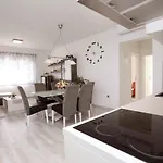 Apartman Ivana Dolores *