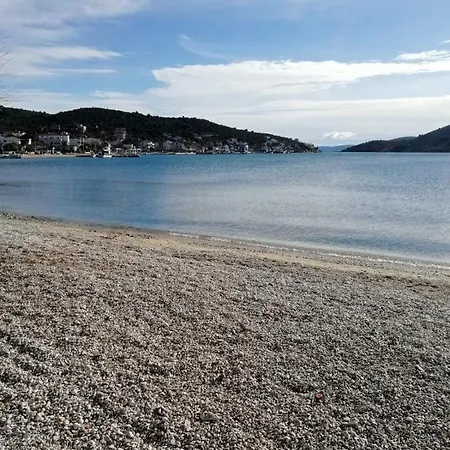 Ivana Dolores Apartment *