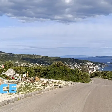 Ivana Dolores Apartment *