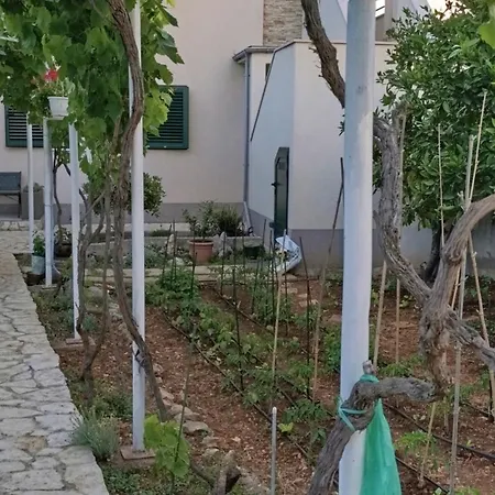 Ivana Dolores * Vinišće